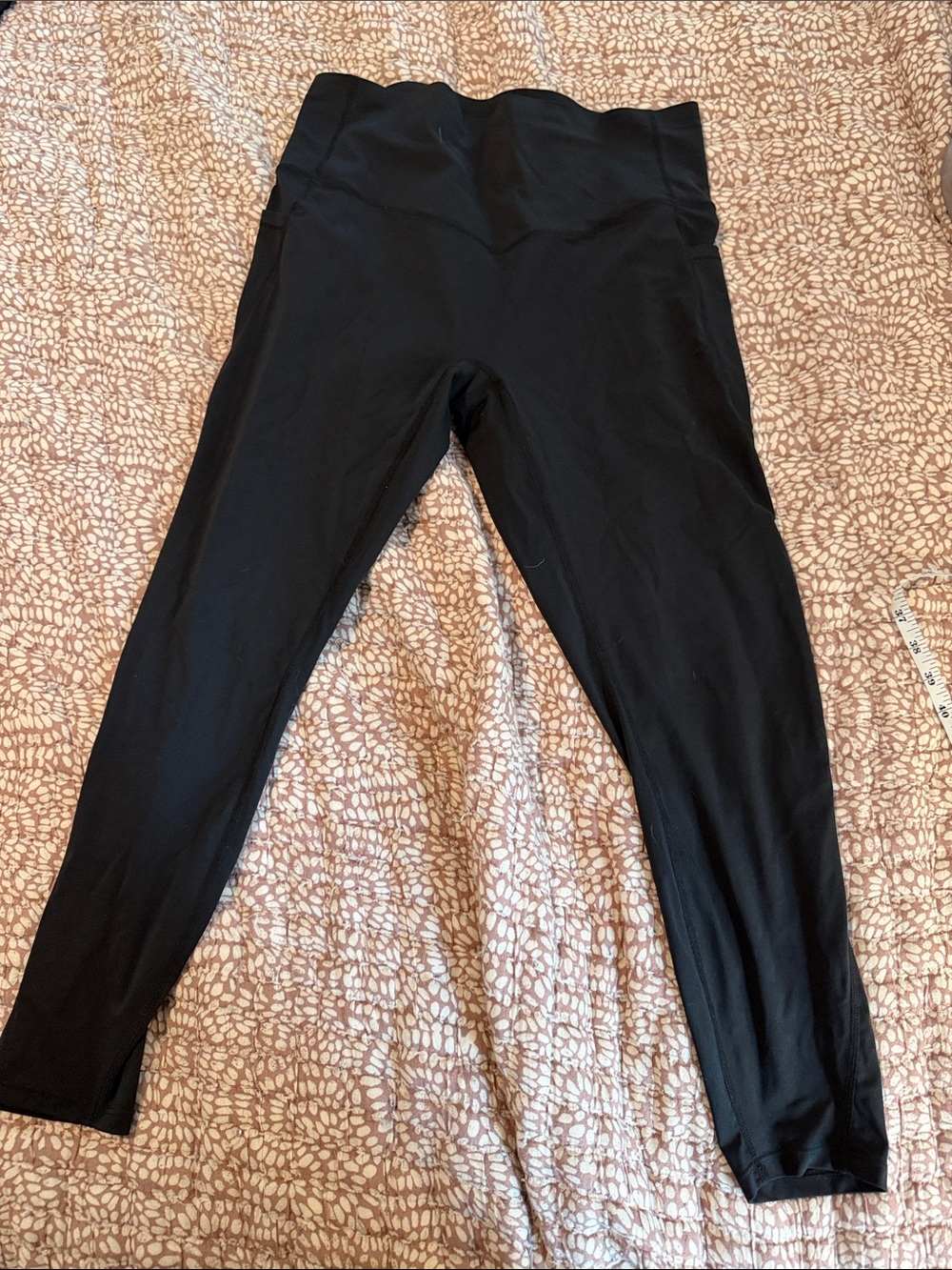 HALARA Black High-Waist 7/8 Leggings for Women with Tummy Control
